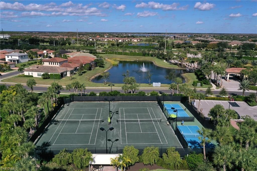 9469 Foxglove Ln, Naples, FL 34120 Photo