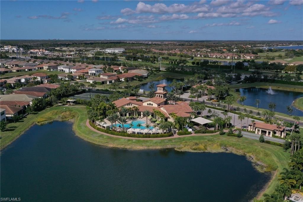 9469 Foxglove Ln, Naples, FL 34120 Photo