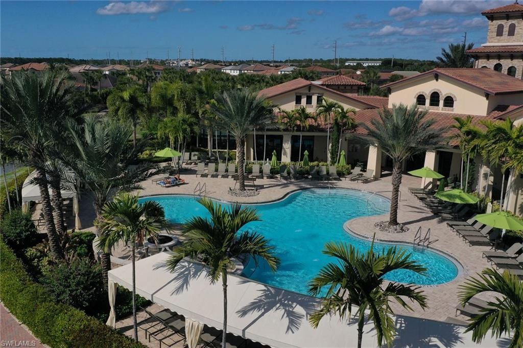 9469 Foxglove Ln, Naples, FL 34120 Photo