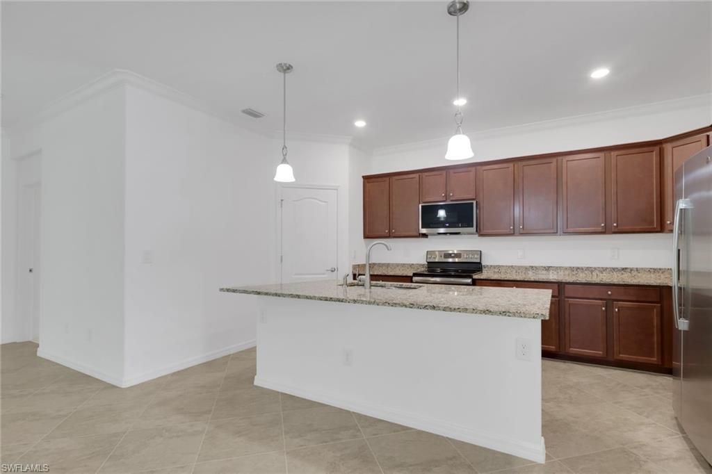 9469 Foxglove Ln, Naples, FL 34120 Photo