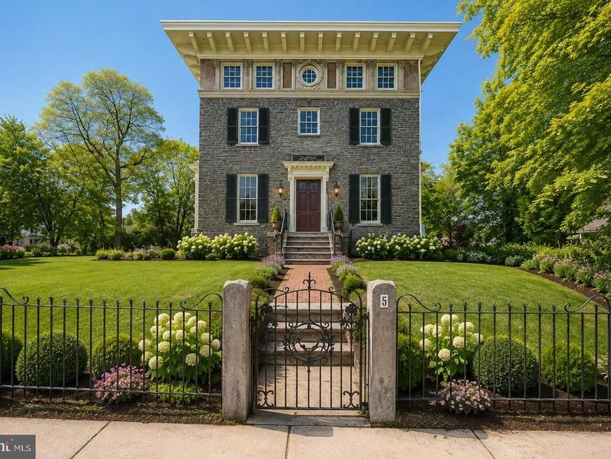 5 E Chestnut Hill Avenue, Philadelphia, PA 19118 Main Photo