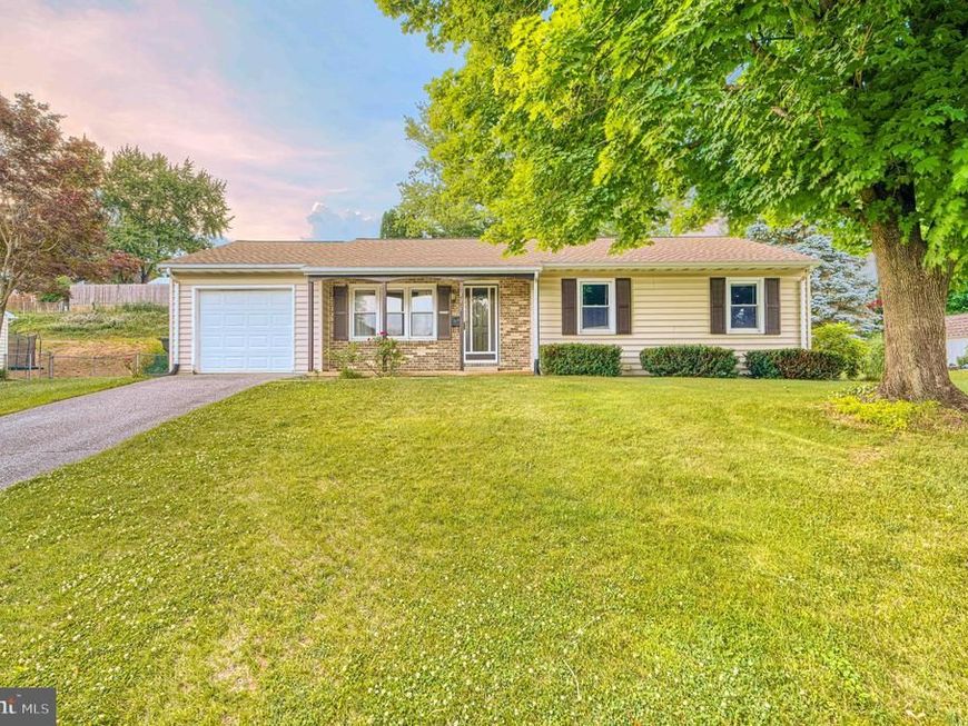 113 Westview Drive, Shrewsbury, PA 17361 Main Photo