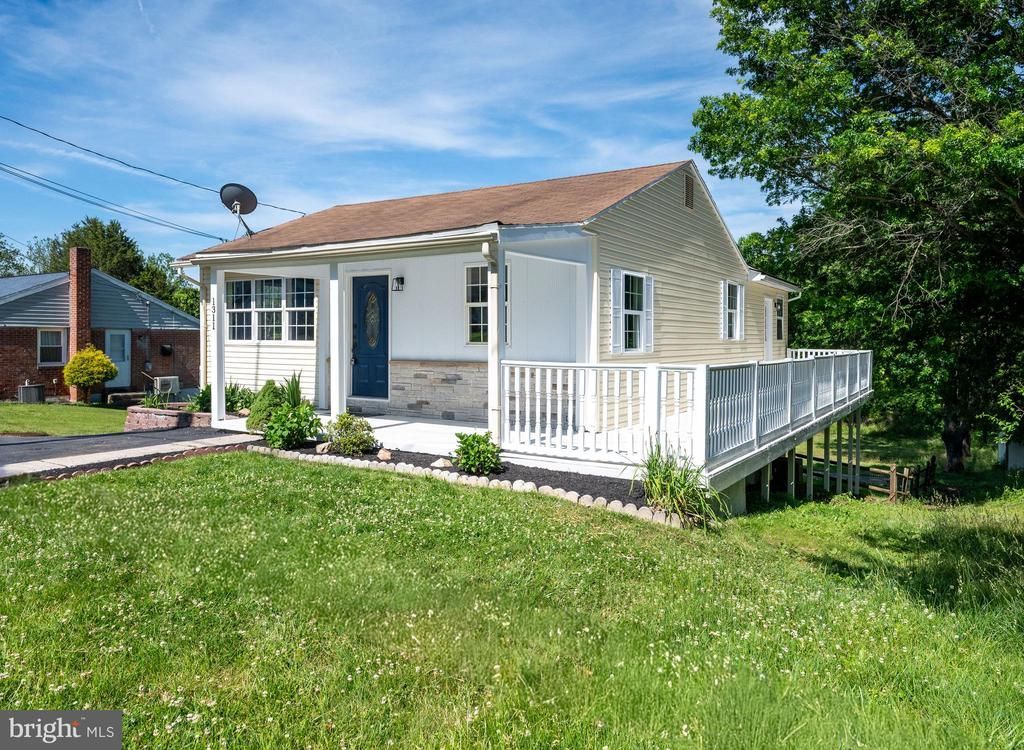 1311 BUTTER LANE, READING, PA 19606