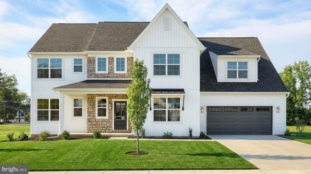124 FORGE DRIVE , LEBANON, PA 17042
