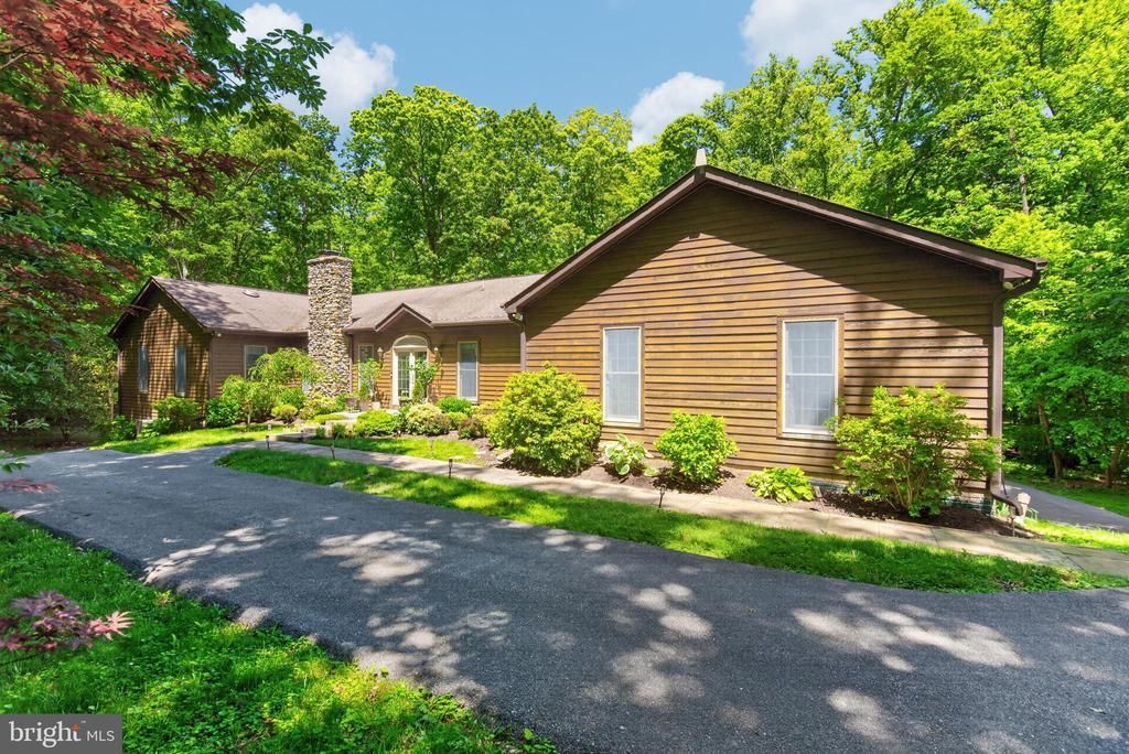 1137 SUGARLOAF MOUNTAIN ROAD, DICKERSON, MD 20842