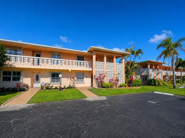 1440 NW 20th Avenue, Unit 104, Delray Beach, FL 33445