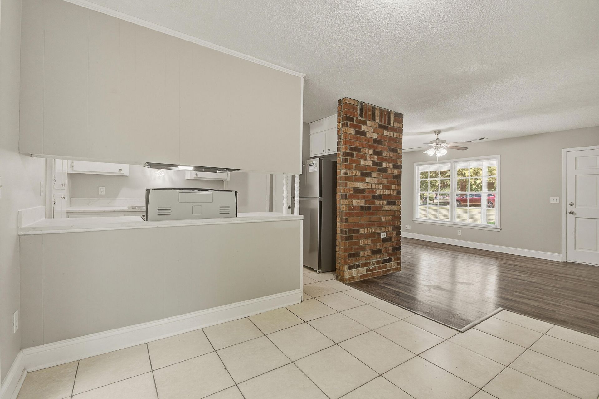 210 Elliott Drive Photo 12