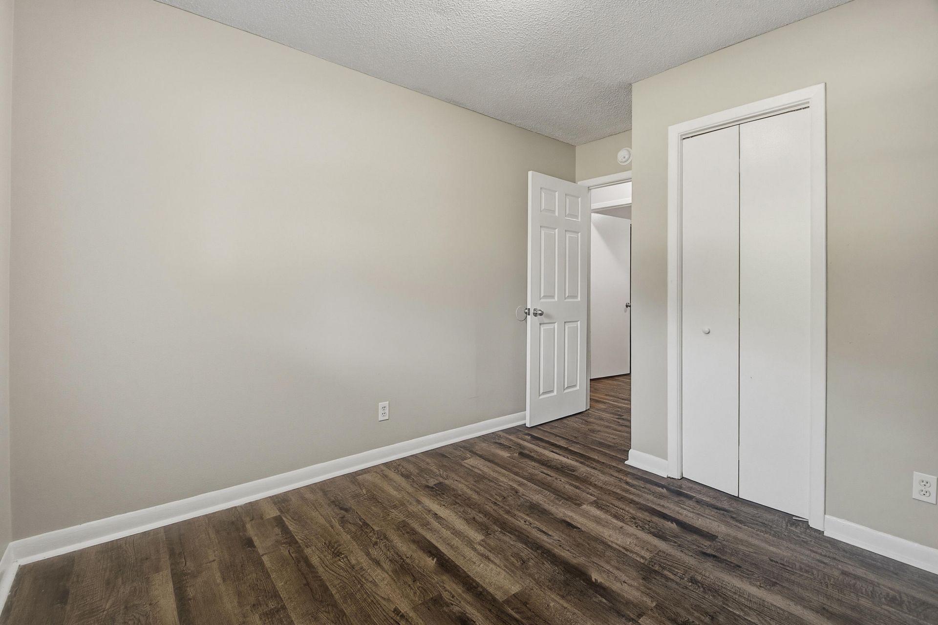 210 Elliott Drive Photo 23