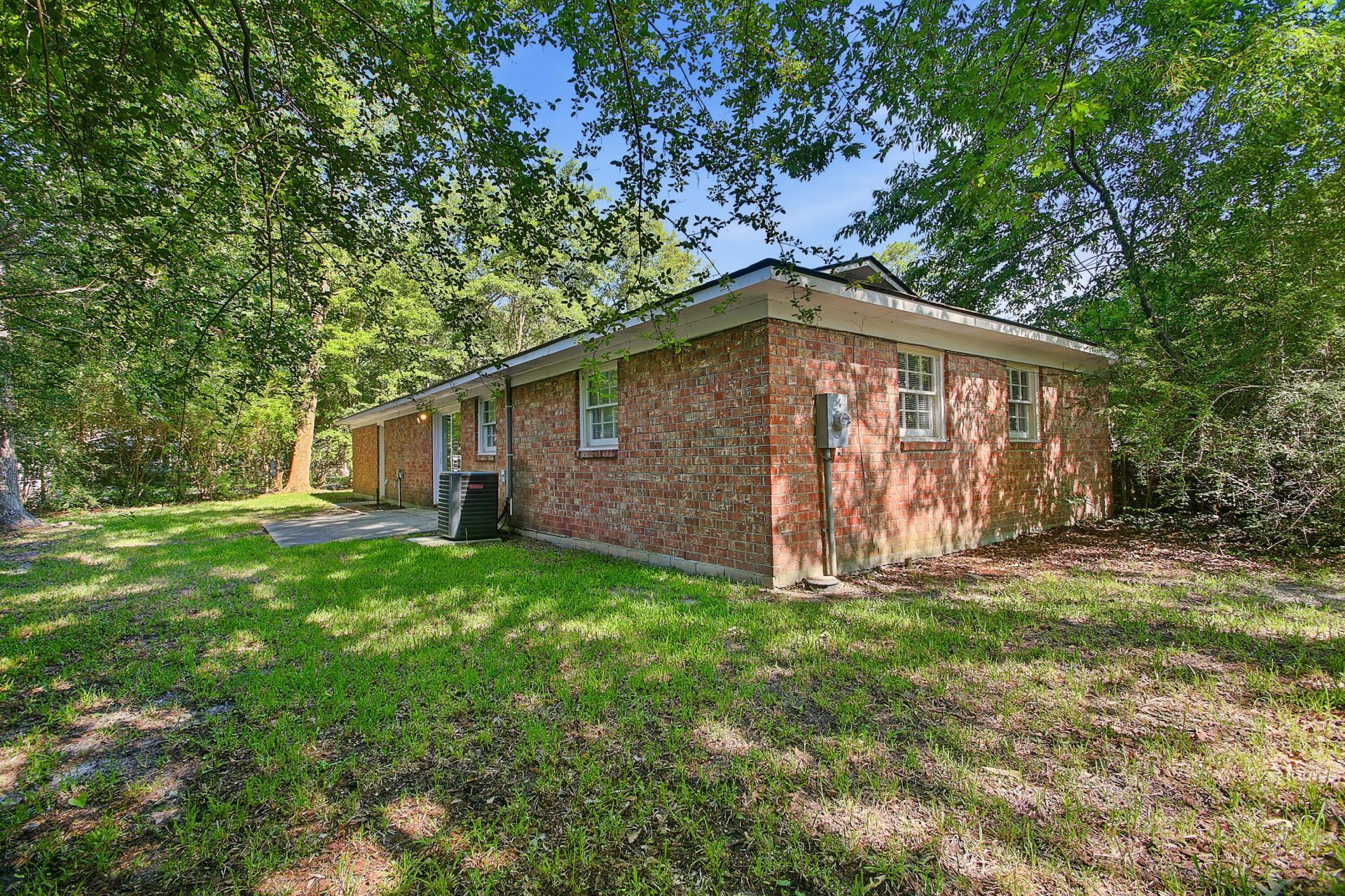 210 Elliott Drive Photo 36