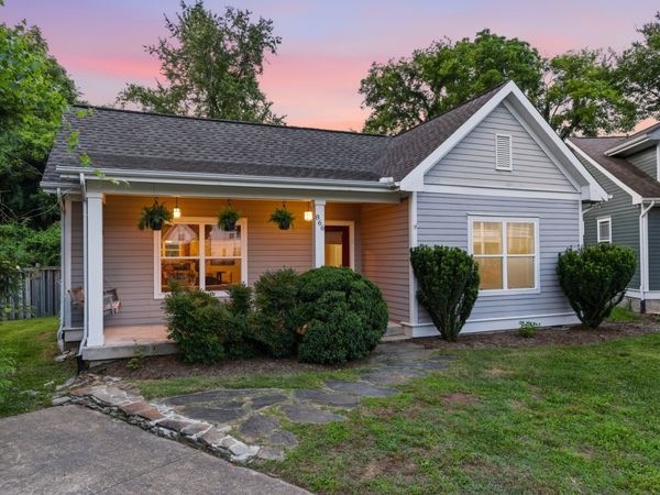 866 Beth Dr , Nashville, TN 37206
