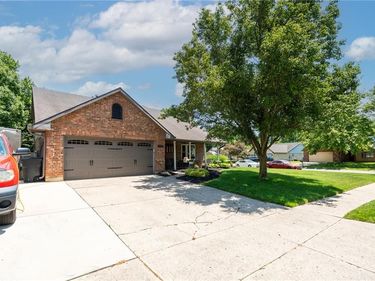 6891 Deer Bluff Drive, Huber Heights, OH 45424