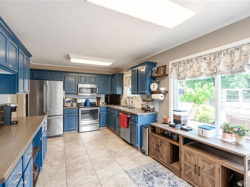 6891 Deer Bluff Drive, Huber Heights, OH 45424 Photo 8