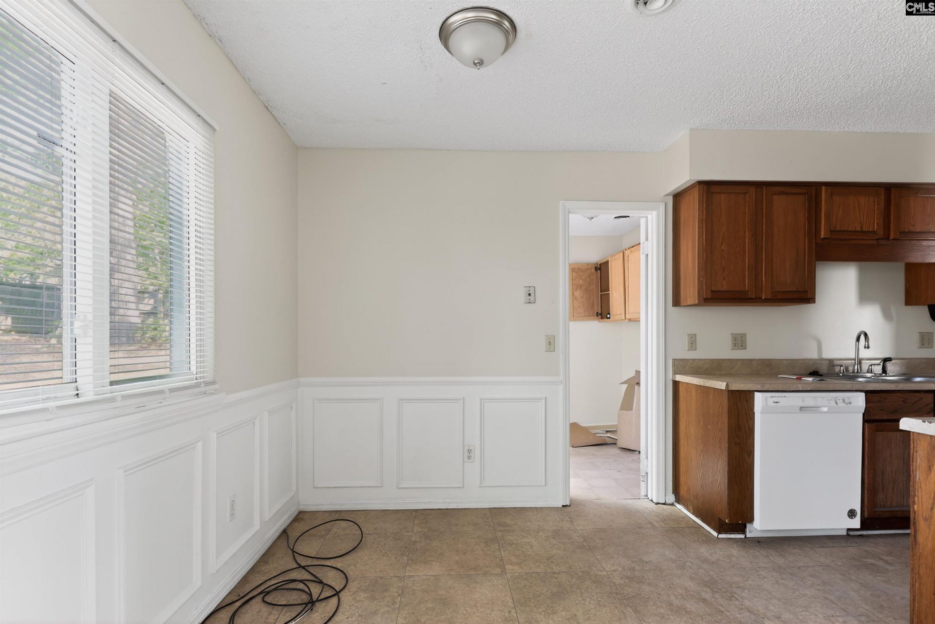 326 Rockingham Road  Photo 9