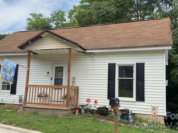 358 Nesbit Avenue , Mooresville, NC 28115