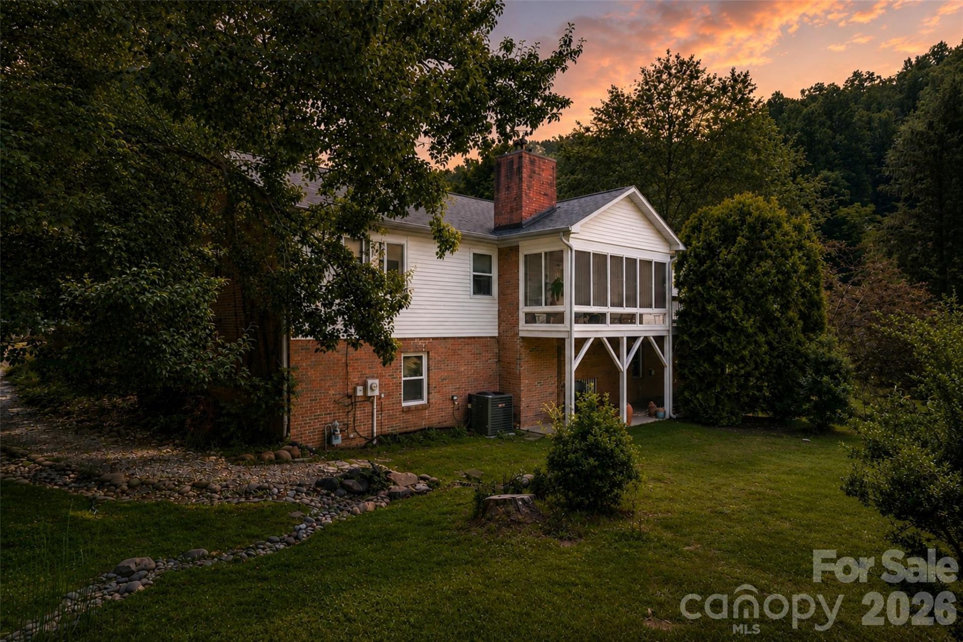 20 Mallard Court, Brevard, NC 28712 Main Photo