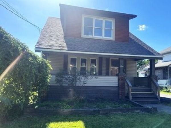 104 Lafayette Avenue , Niles, OH 44446