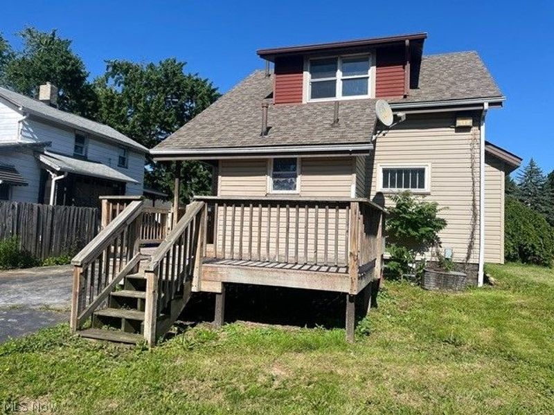 104 Lafayette Avenue, Niles, OH 44446 Photo 2