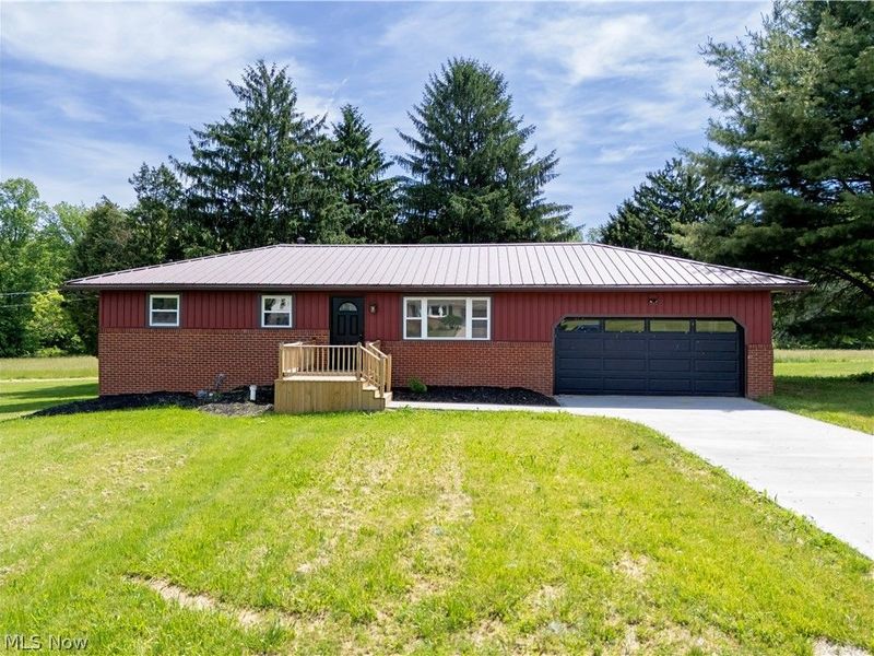 362 Jettie Avenue NE, East Canton, OH 44730 Photo 2