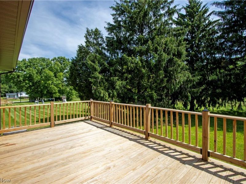 362 Jettie Avenue NE, East Canton, OH 44730 Photo 3