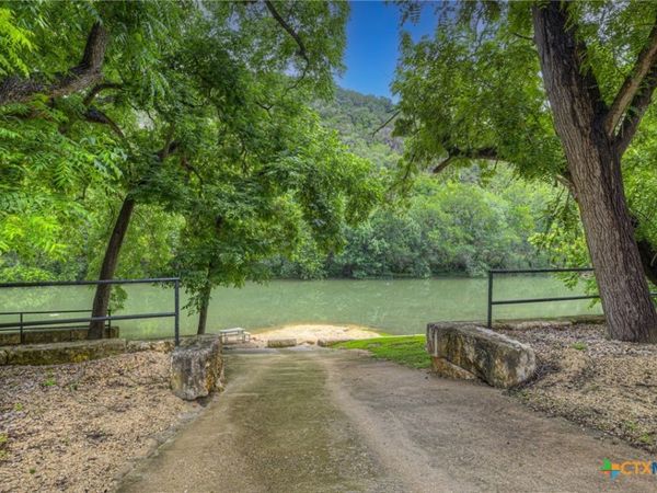186 River Villas Court , New Braunfels, TX 78132