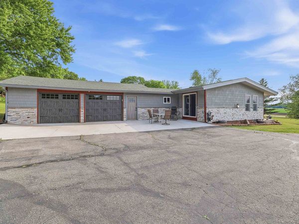 N1531 County B Road, Coloma, WI 54930