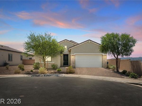 879 Klamath Springs Street, Henderson, NV 89011