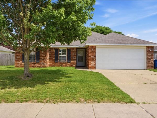 6402 SW High Meadow Boulevard , Bentonville, AR 72713