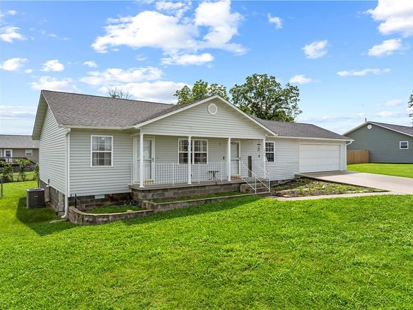 201 Paradise Heights Drive , Berryville, AR 72616