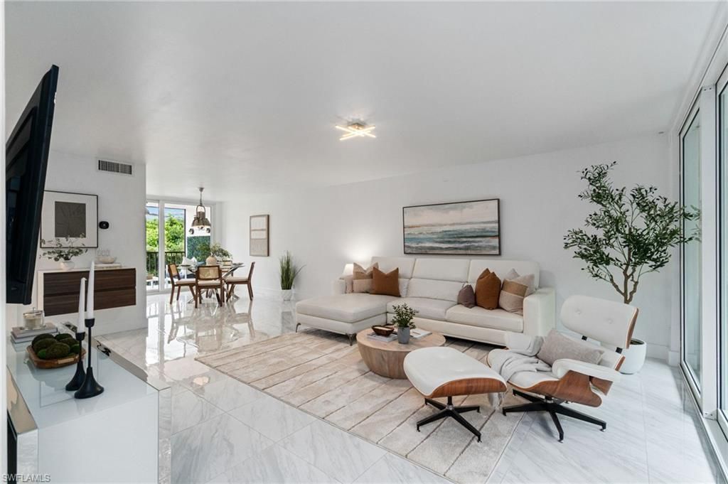 995 9th Ave S, Unit 4, Naples, FL 34102 Photo