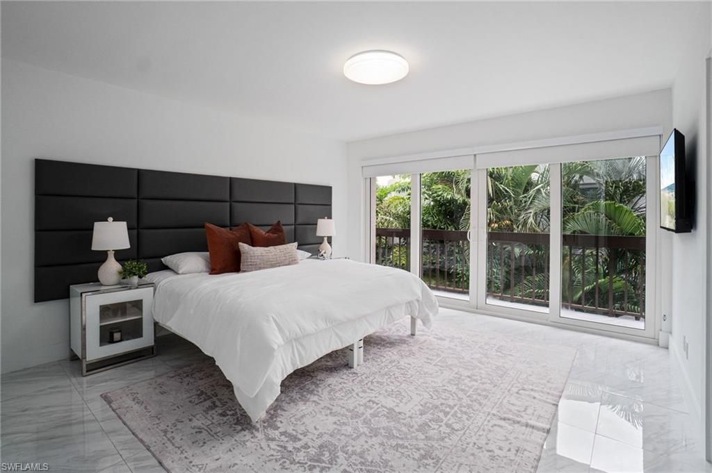 995 9th Ave S, Unit 4, Naples, FL 34102 Photo