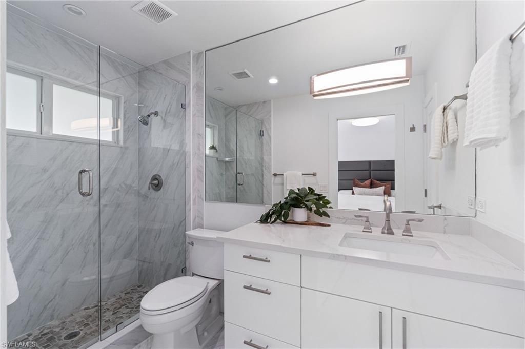 995 9th Ave S, Unit 4, Naples, FL 34102 Photo