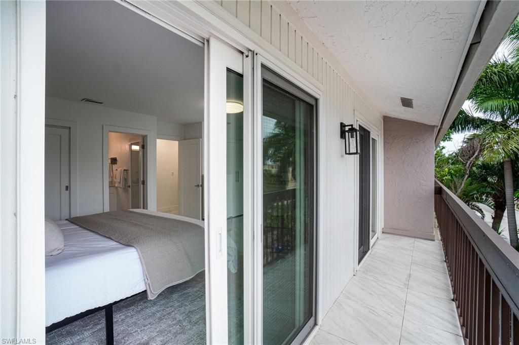 995 9th Ave S, Unit 4, Naples, FL 34102 Photo