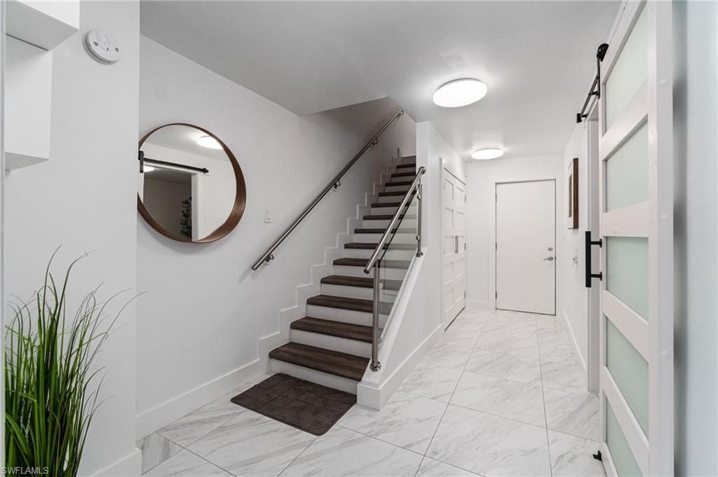 995 9th Ave S, Unit 4, Naples, FL 34102 Photo