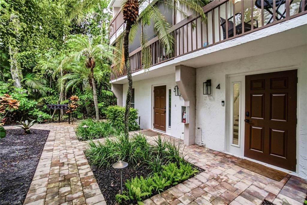 995 9th Ave S, Unit 4, Naples, FL 34102 Photo