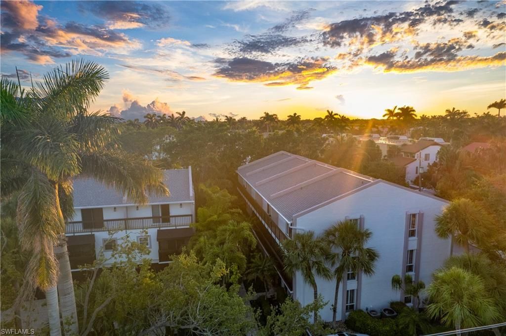 995 9th Ave S, Unit 4, Naples, FL 34102 Photo