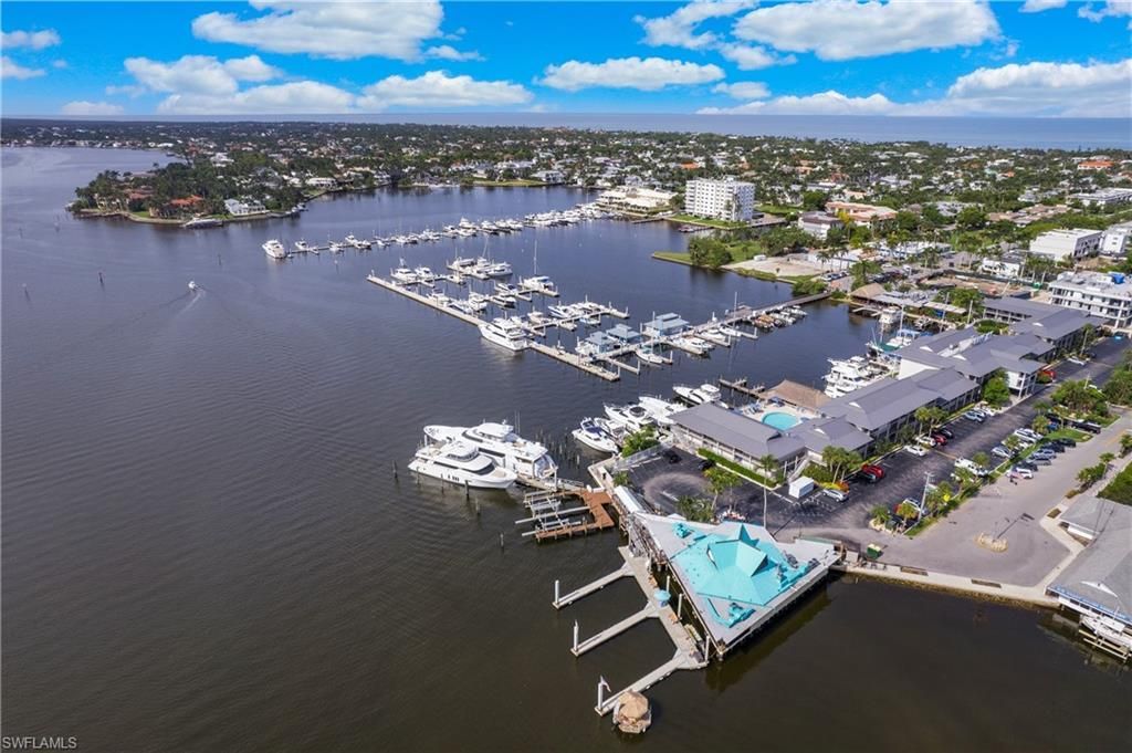 995 9th Ave S, Unit 4, Naples, FL 34102 Photo