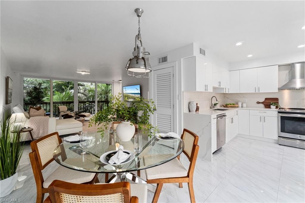 995 9th Ave S, Unit 4, Naples, FL 34102 Photo