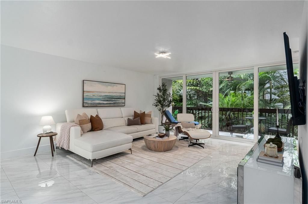995 9th Ave S, Unit 4, Naples, FL 34102 Photo