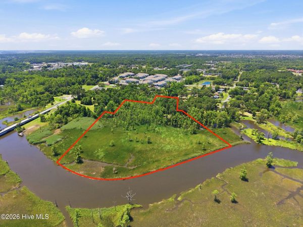 152 Forest Hills Drive , Leland, NC 28451