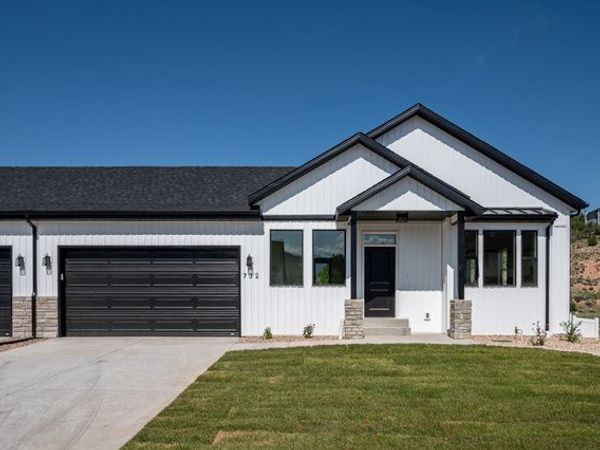702 S LIBERTY COVE DR , Cedar City, UT 84720