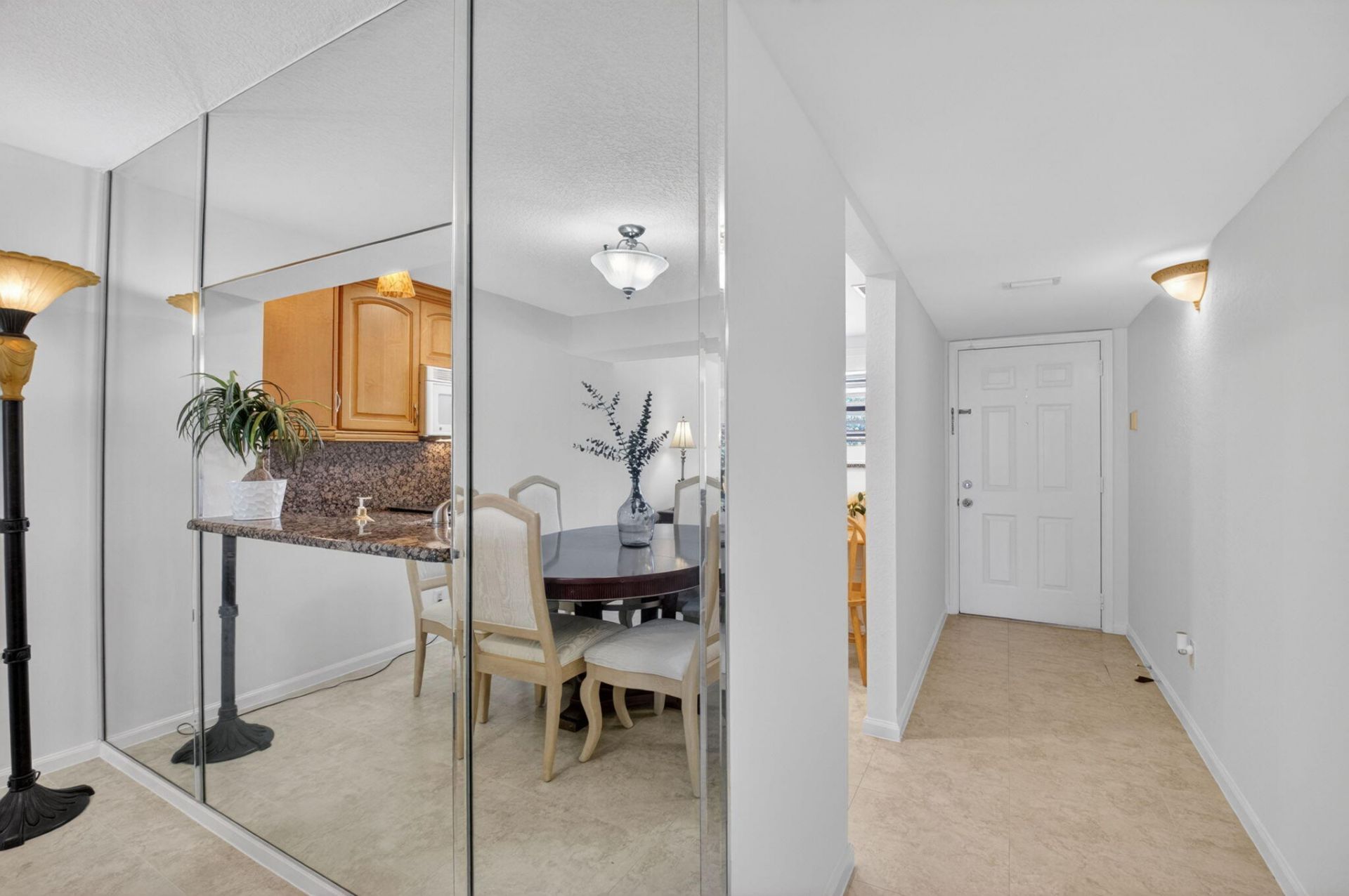 555 Banyan Tree Lane, Unit 307, Delray Beach, FL 33483 Photo