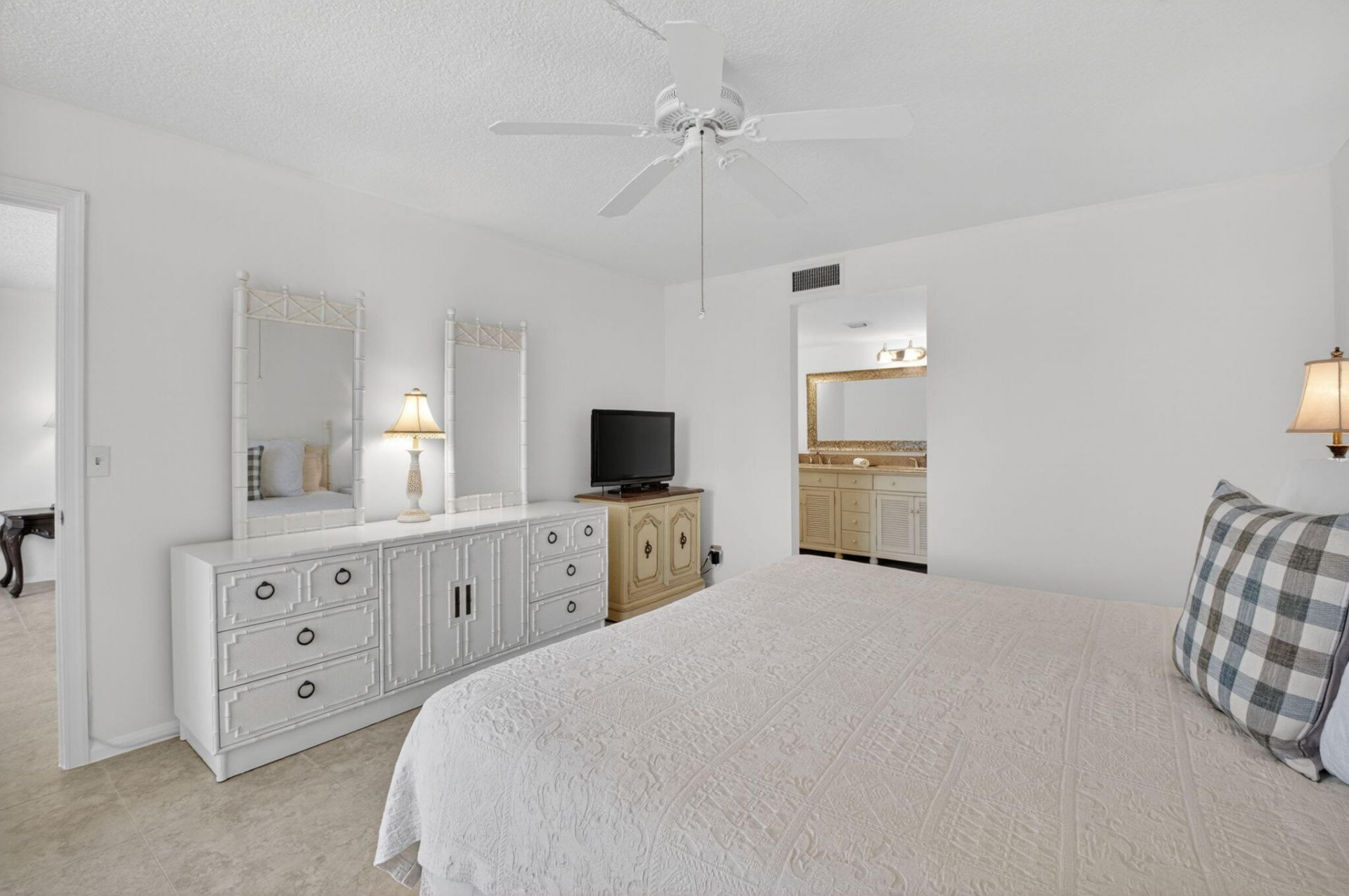 555 Banyan Tree Lane, Unit 307, Delray Beach, FL 33483 Photo