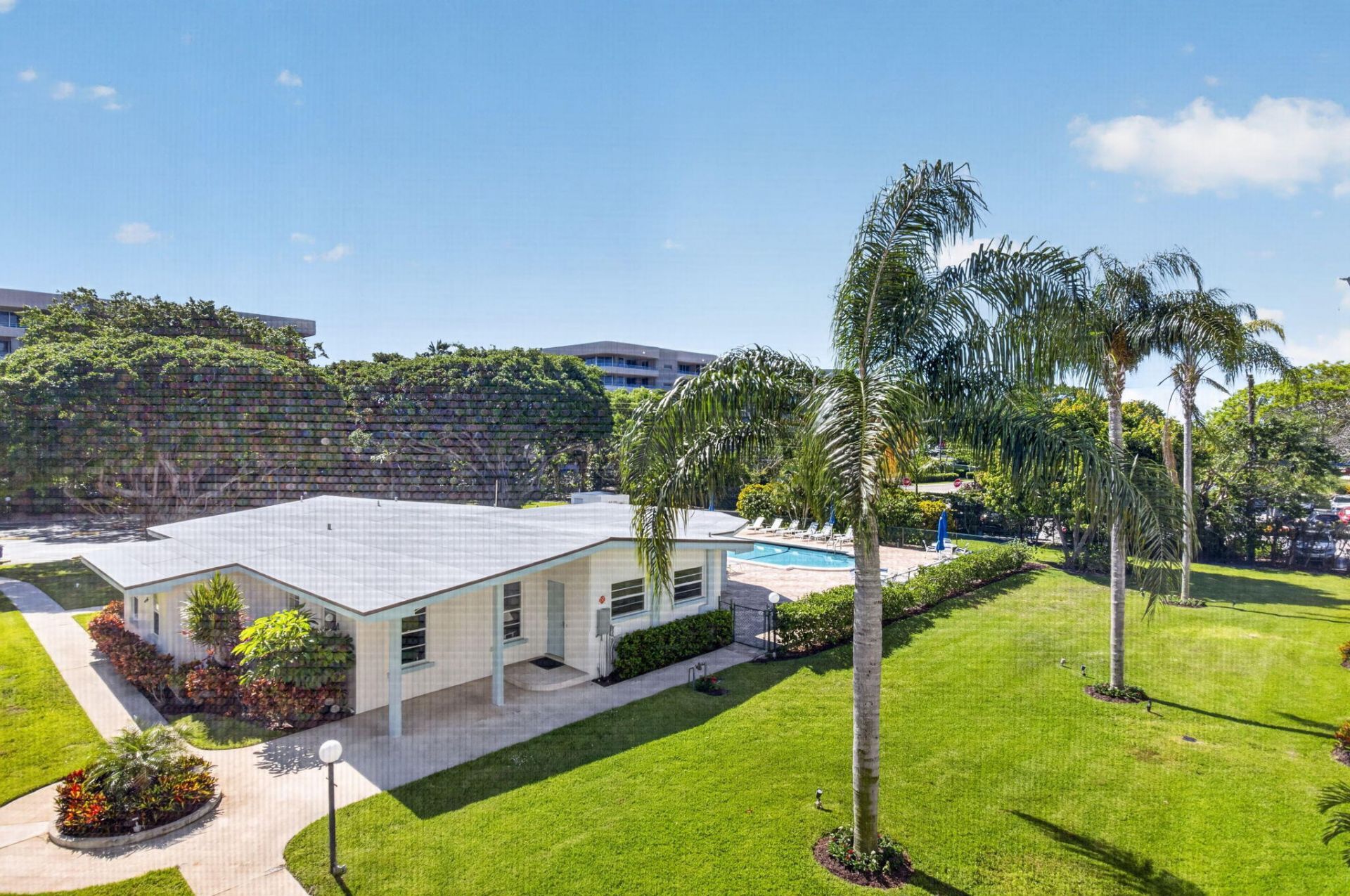 555 Banyan Tree Lane, Unit 307, Delray Beach, FL 33483 Photo