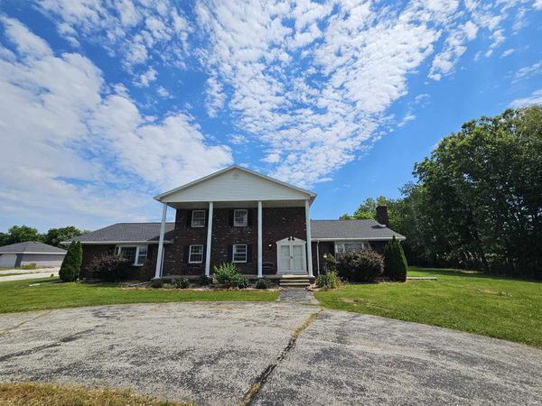 148 S Hickory Corner Road, Vincennes, IN 47591