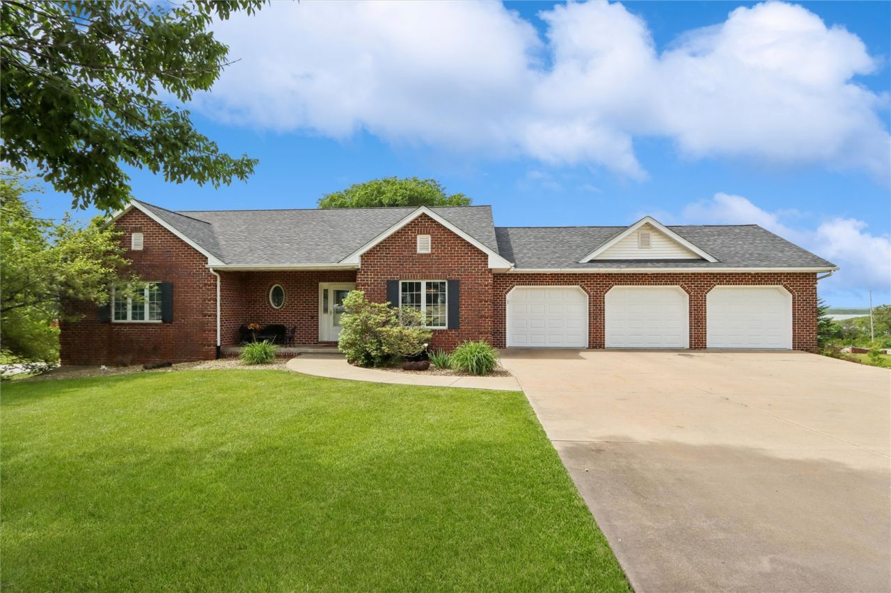 2765 Jeremy Court Nw, Swisher, IA 52338 Main Photo
