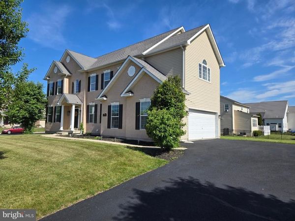 100 LILAC LANE , GILBERTSVILLE, PA 19525