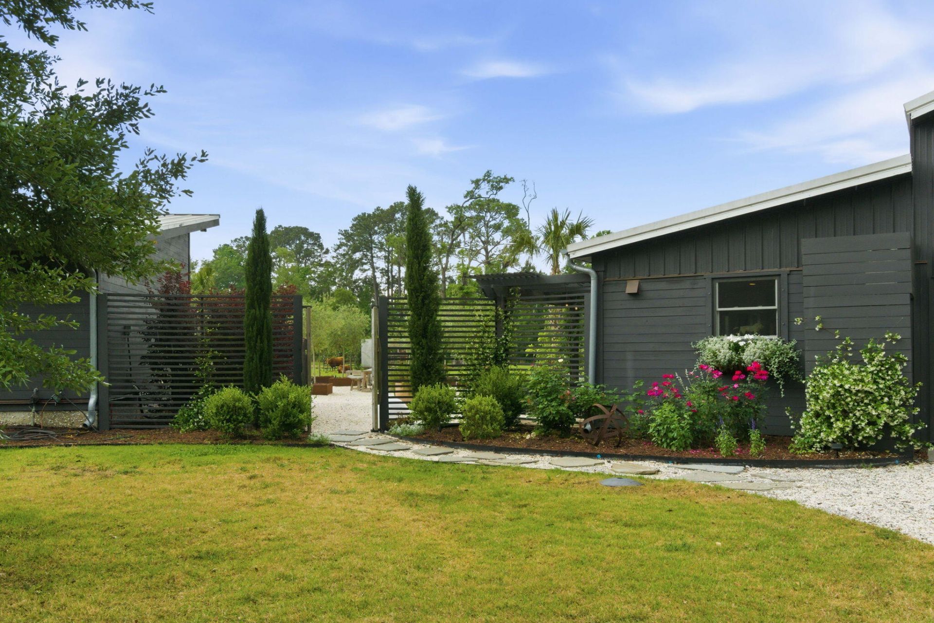 1885 Liberia Road Photo 38
