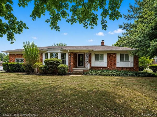 53238 Saturn Drive, Shelby Twp, MI 48316