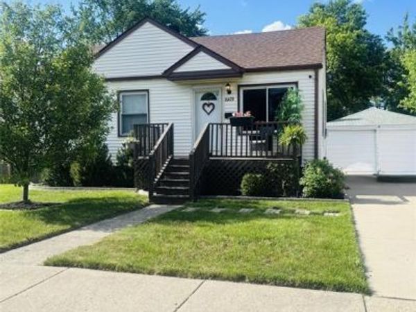 16429 Frazho Road, Roseville, MI 48066