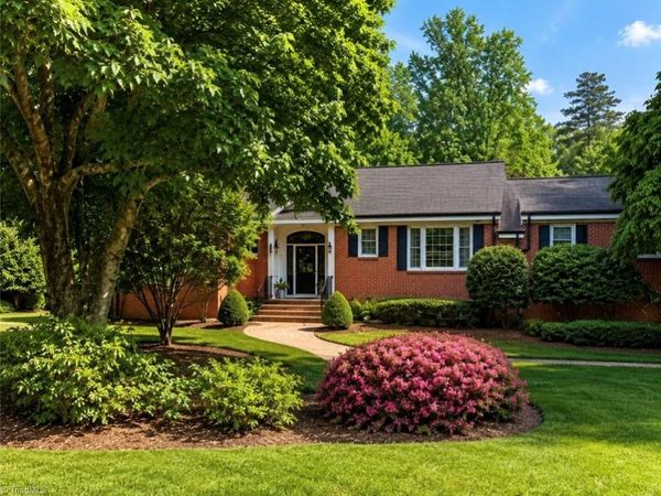 5503 Currituck Place, Greensboro, NC 27407